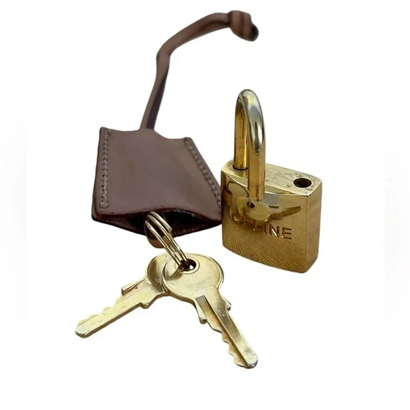Auth Rare Celine Lock, Clochette and Key Set Cadena EUC Authenticity Guaranteed